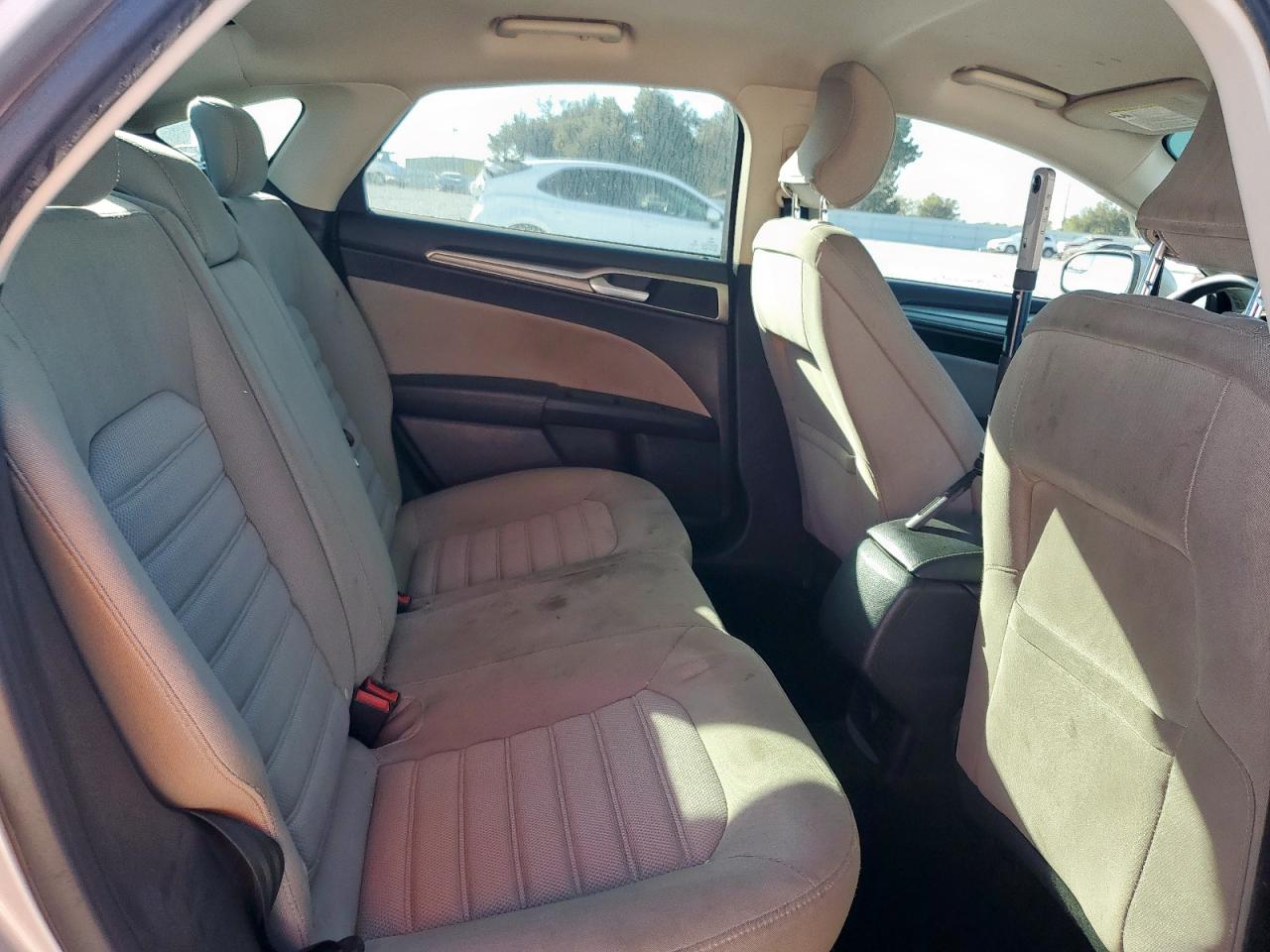 2017 Ford Fusion S VIN: 3FA6P0G71HR206597 Lot: 92365165