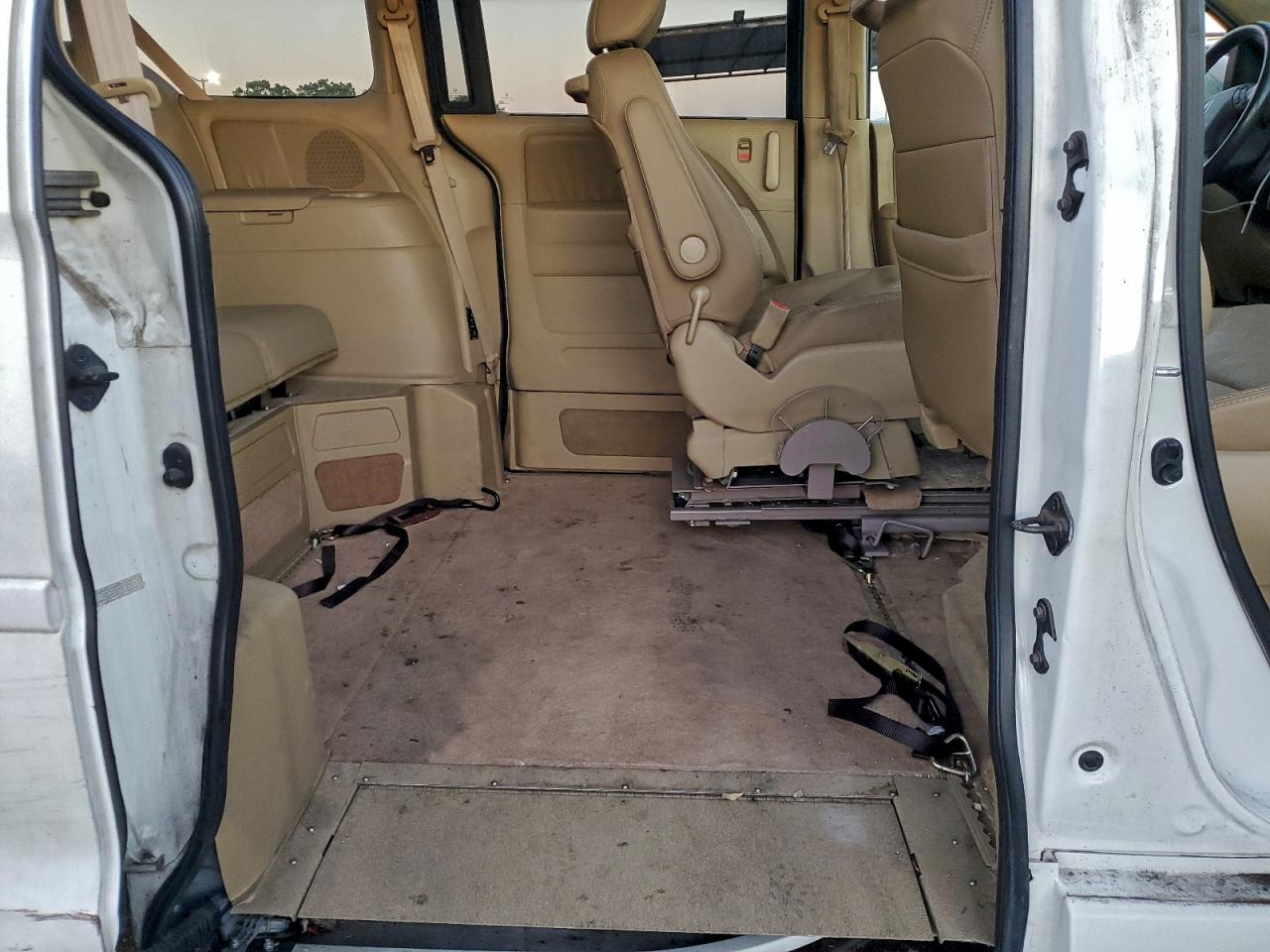 2010 Honda Odyssey Exl VIN: 5FNRL3H79AB069564 Lot: 93853435