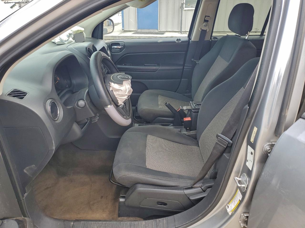 2014 Jeep Compass Sport VIN: 1C4NJCBA7ED800952 Lot: 94265515