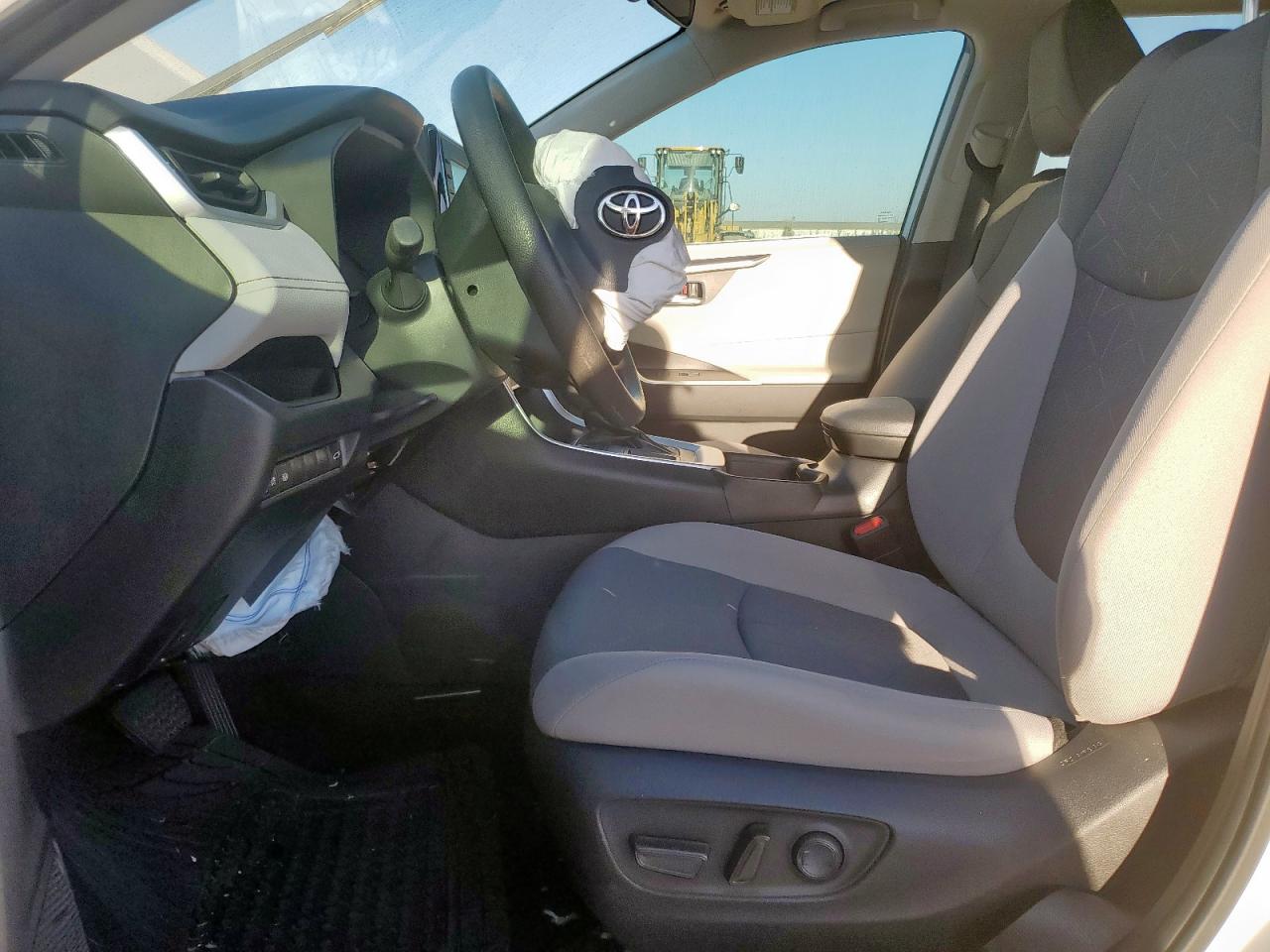 2022 Toyota Rav4 Xle VIN: 2T3W1RFV8NW187117 Lot: 92013685