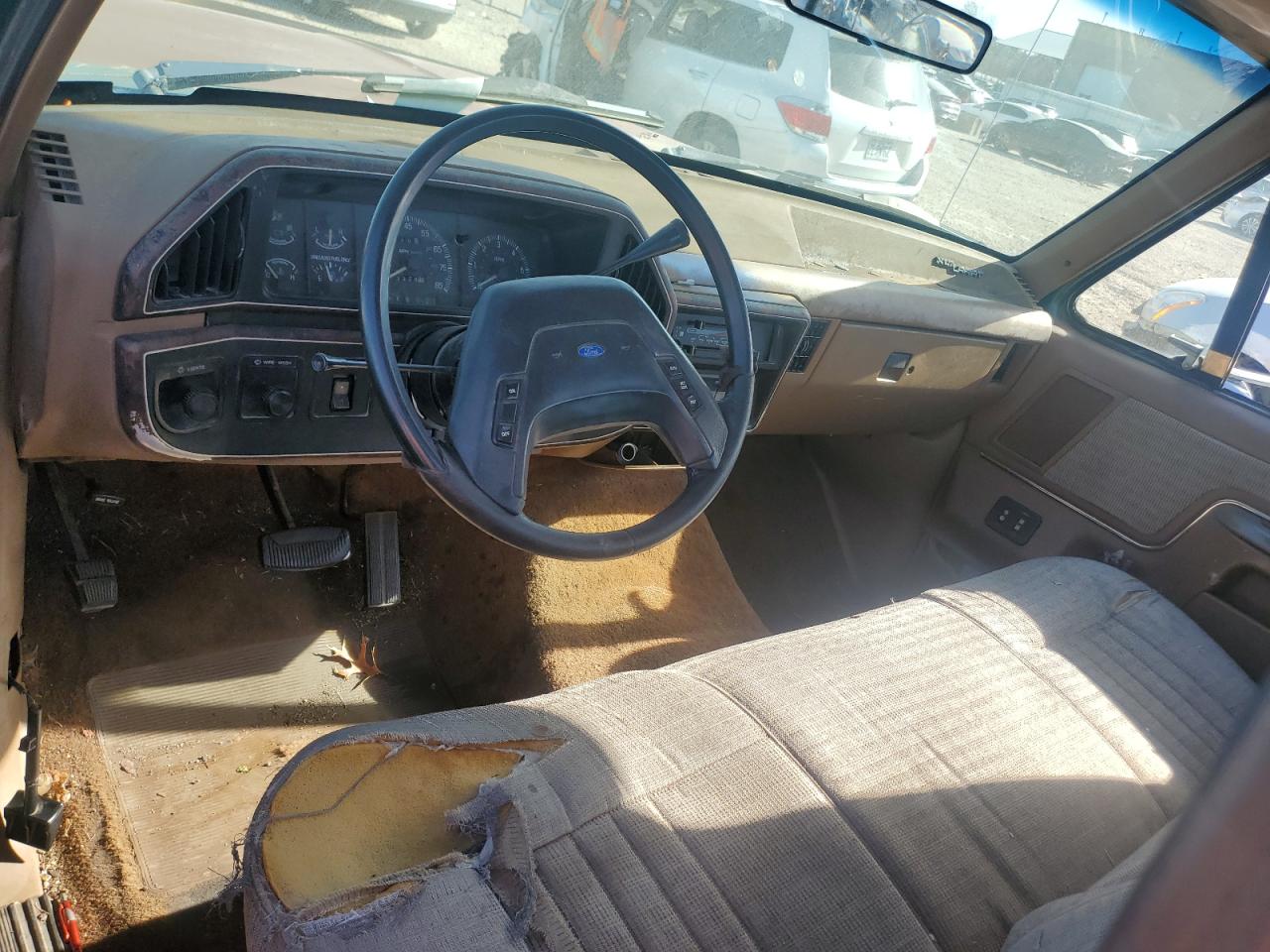 1990 Ford F150 VIN: 2FTDF15Y4LCB32261 Lot: 91133555