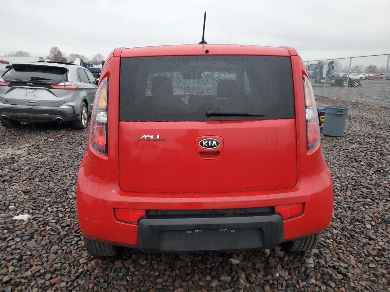 2010 Kia Soul + VIN: KNDJT2A2XA7139374 Lot: 93108515