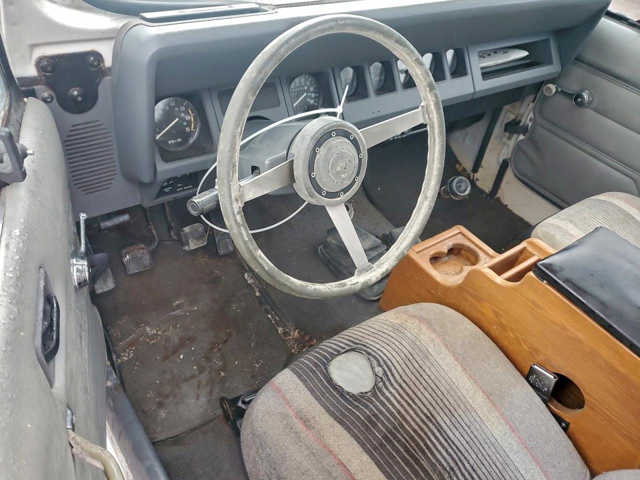 1989 Jeep Wrangler / Yj VIN: 2J4FY19E7KJ100542 Lot: 94338465