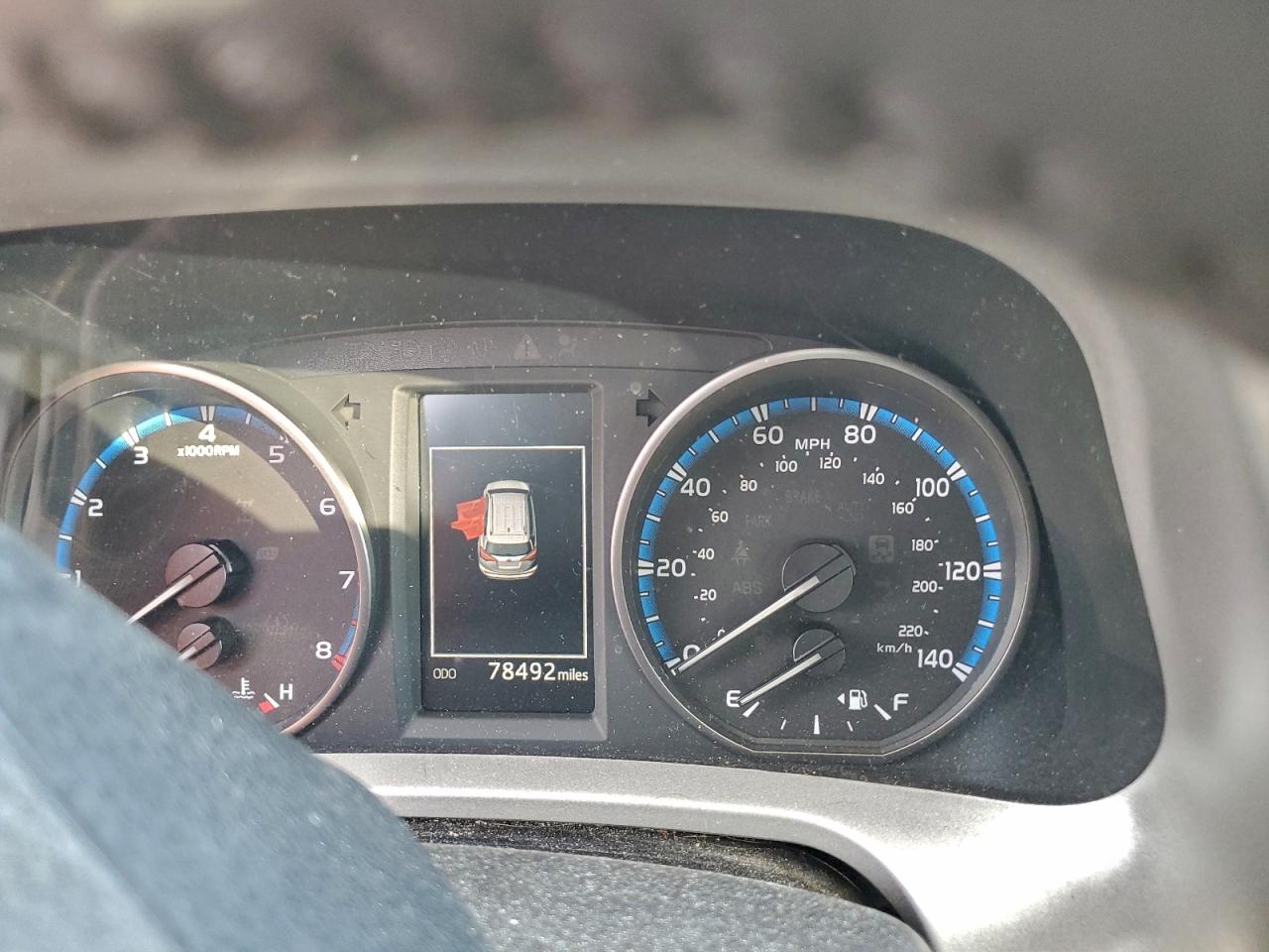 2017 Toyota Rav4 Xle VIN: 2T3RFREV8HW690750 Lot: 94395555