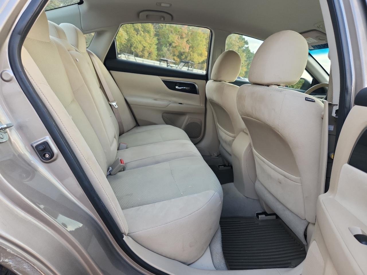 2014 Nissan Altima 2.5 VIN: 1N4AL3AP8EN260154 Lot: 92105115