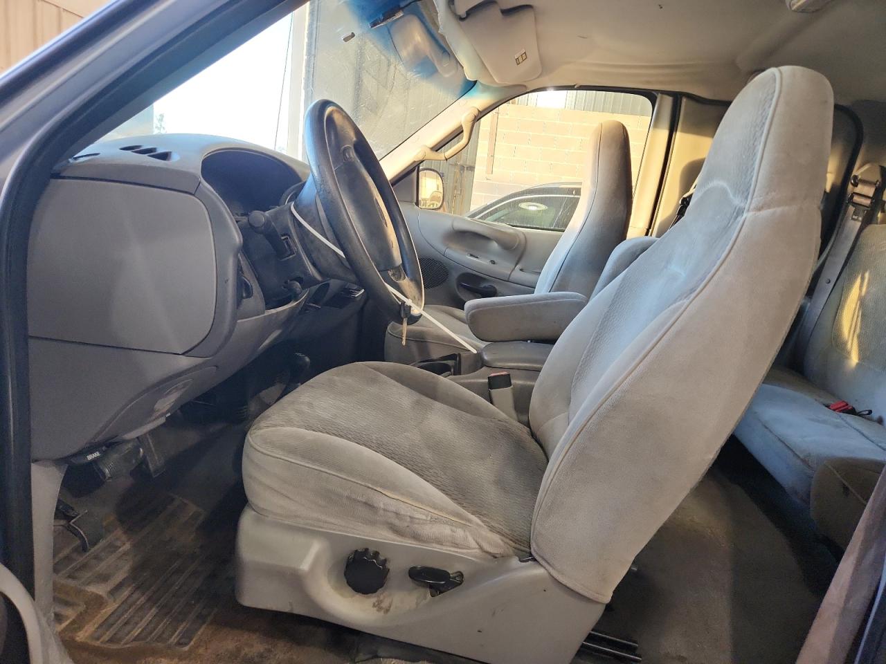 1998 Ford F150 VIN: 1FTZX18WXWKA33179 Lot: 92481935