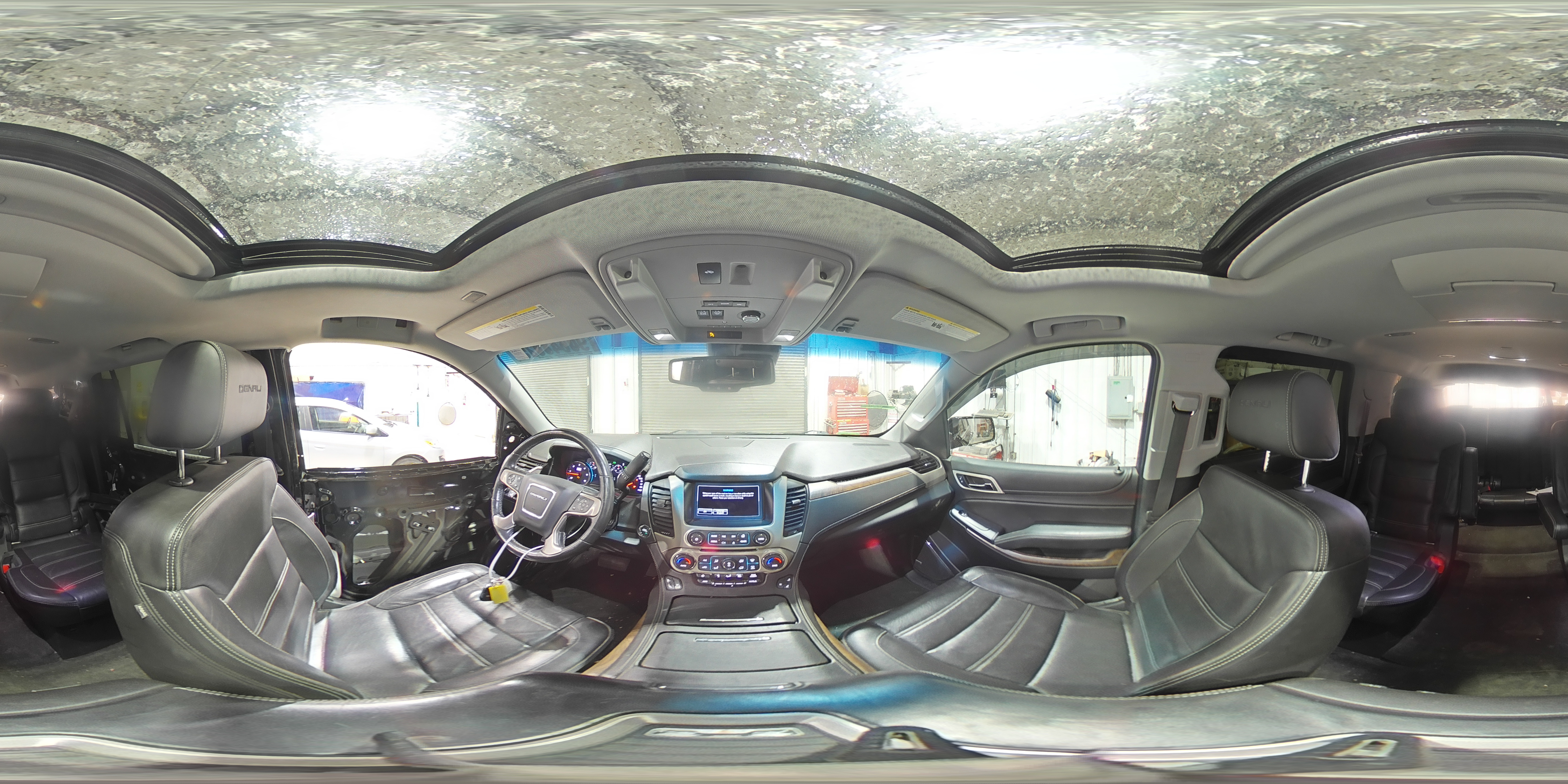 2018 GMC Yukon Denali VIN: 1GKS2CKJ2JR123178 Lot: 94741125