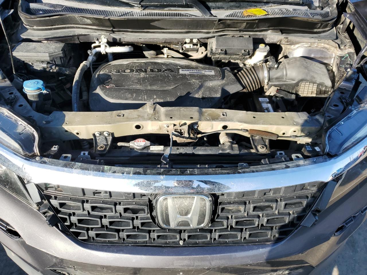 2018 Honda Pilot Lx VIN: 5FNYF5H17JB033169 Lot: 93358105