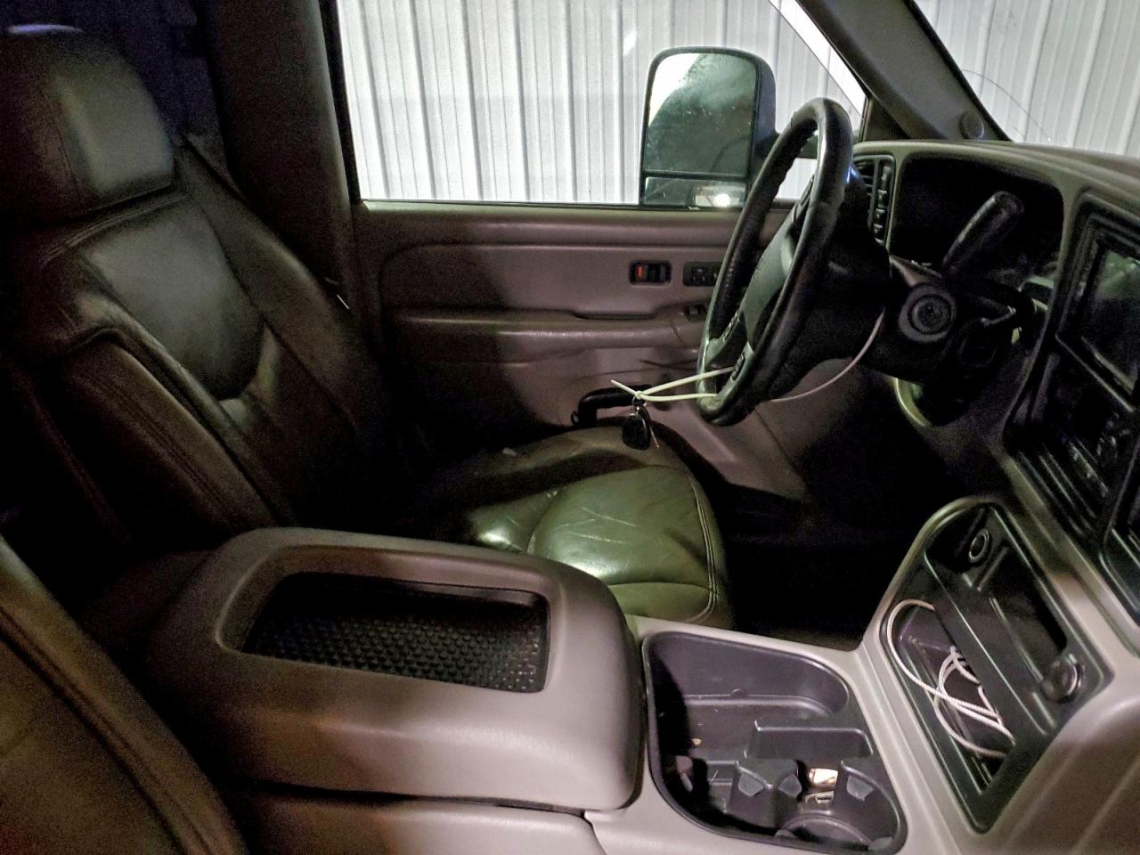 2005 Chevrolet Silverado K2500 Heavy Duty VIN: 1GCHK23295F885499 Lot: 94104155