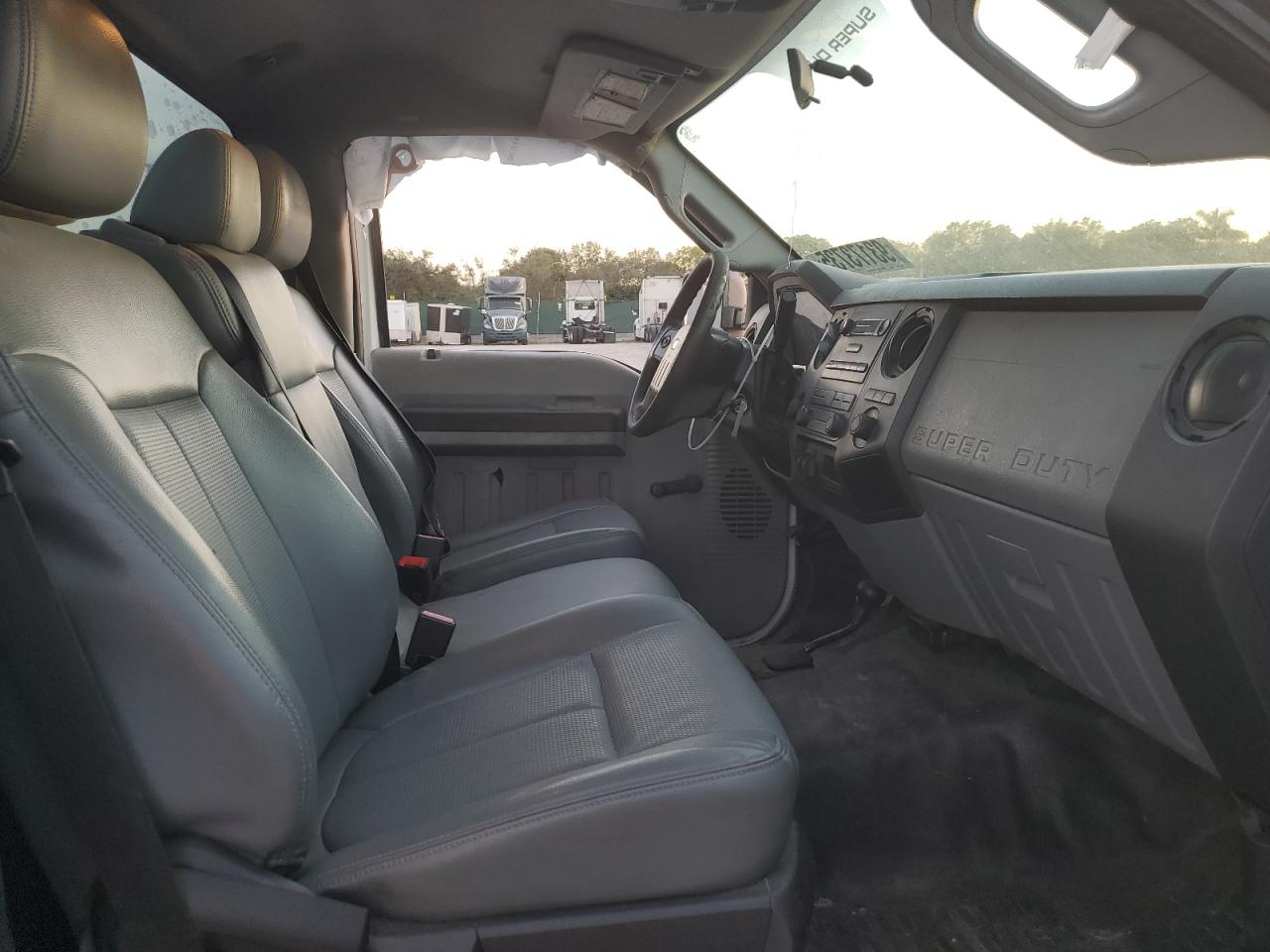 2015 Ford F250 Utility / Service Truck VIN: 1FTBF2B68FEC15366 Lot: 93173735