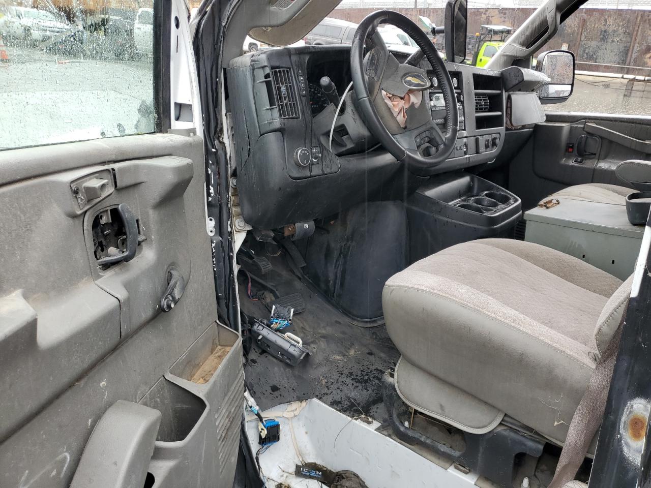 2020 Chevrolet Express Delivery Van VIN: 1GCWGAFP8L1267983 Lot: 93765975