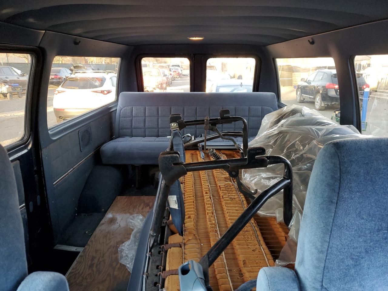 1988 Ford Econoline E250 VIN: 1FBHE21H9JHC04470 Lot: 92865825