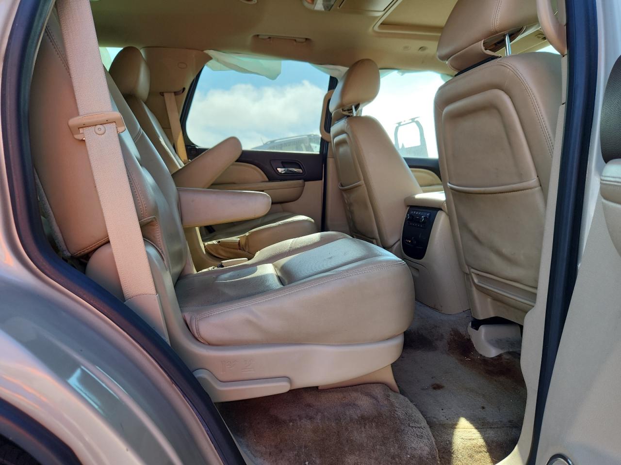 2013 GMC Yukon Denali VIN: 1GKS1EEF6DR325452 Lot: 93537085