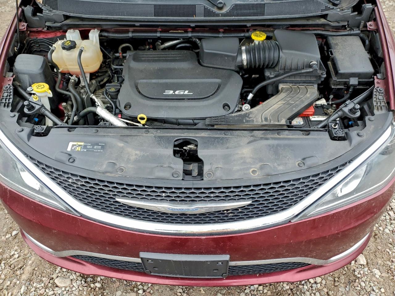 2018 Chrysler Pacifica Touring L VIN: 2C4RC1BG0JR261487 Lot: 93425645