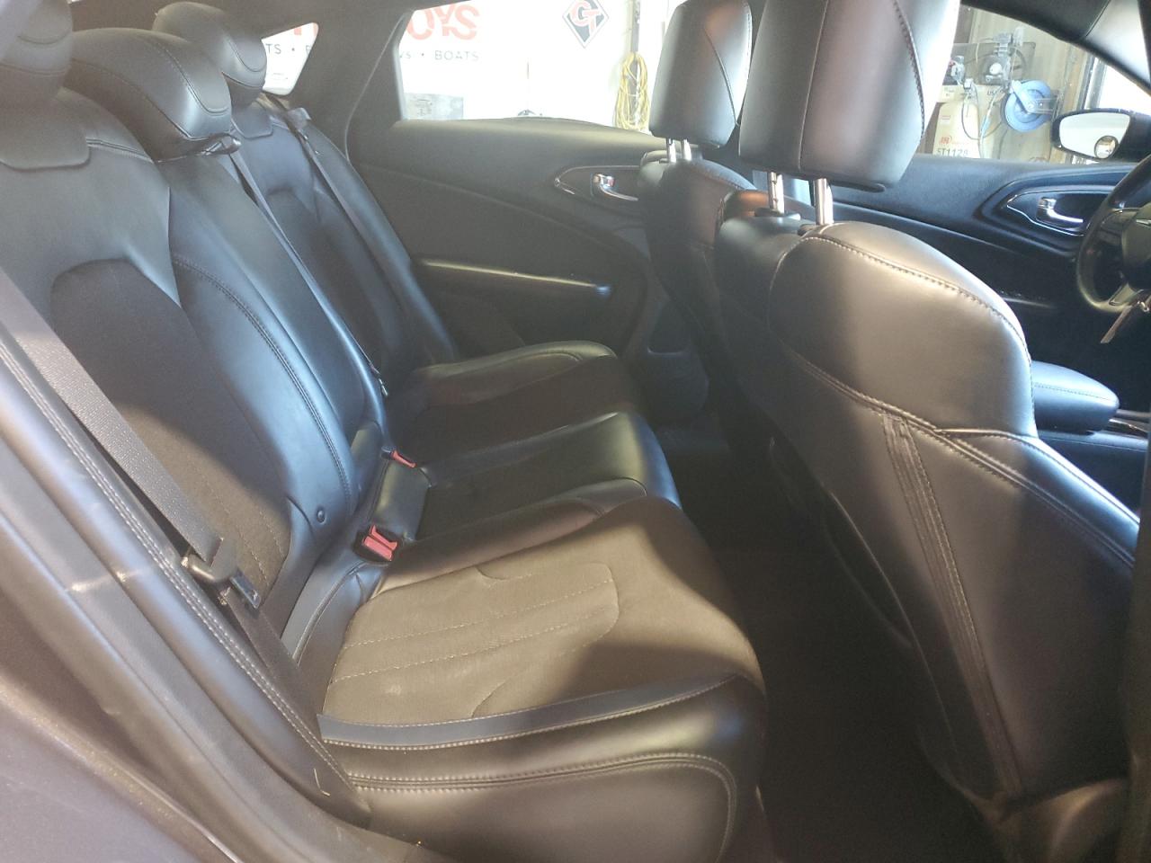 2015 Chrysler 200 S VIN: 1C3CCCBB6FN592685 Lot: 91262715