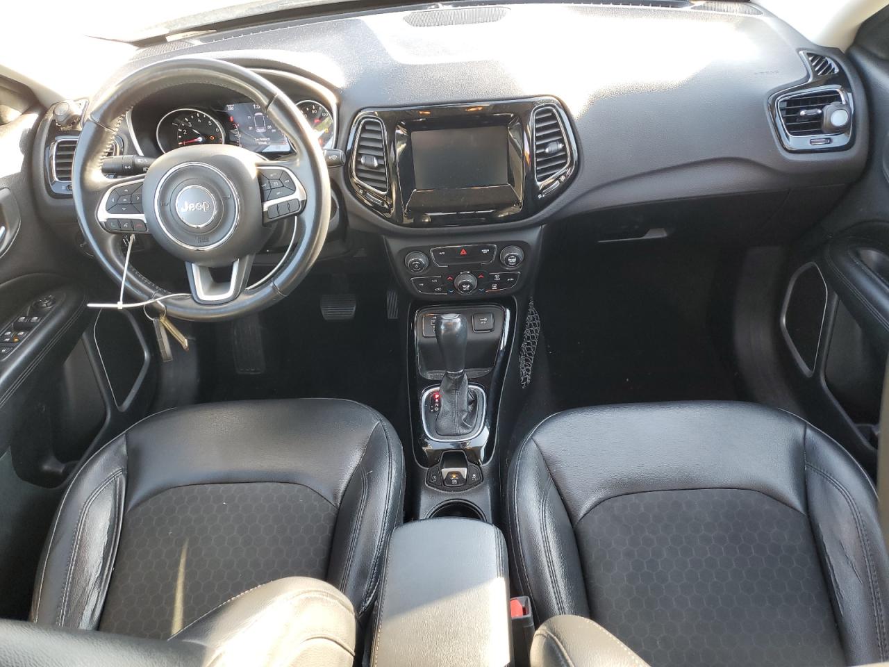 2018 Jeep Compass Latitude VIN: 3C4NJCBB0JT409560 Lot: 91606815