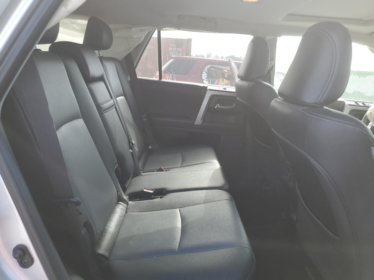 2021 Toyota 4Runner Sr5 VIN: JTEFU5JR8M5235534 Lot: 92630135