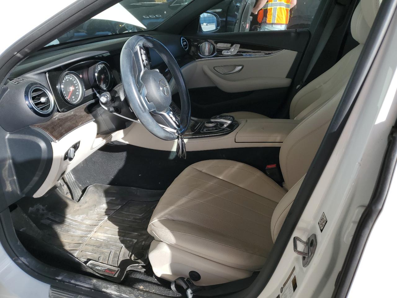 2019 Mercedes-Benz E 300 VIN: WDDZF4JB5KA605308 Lot: 92933965