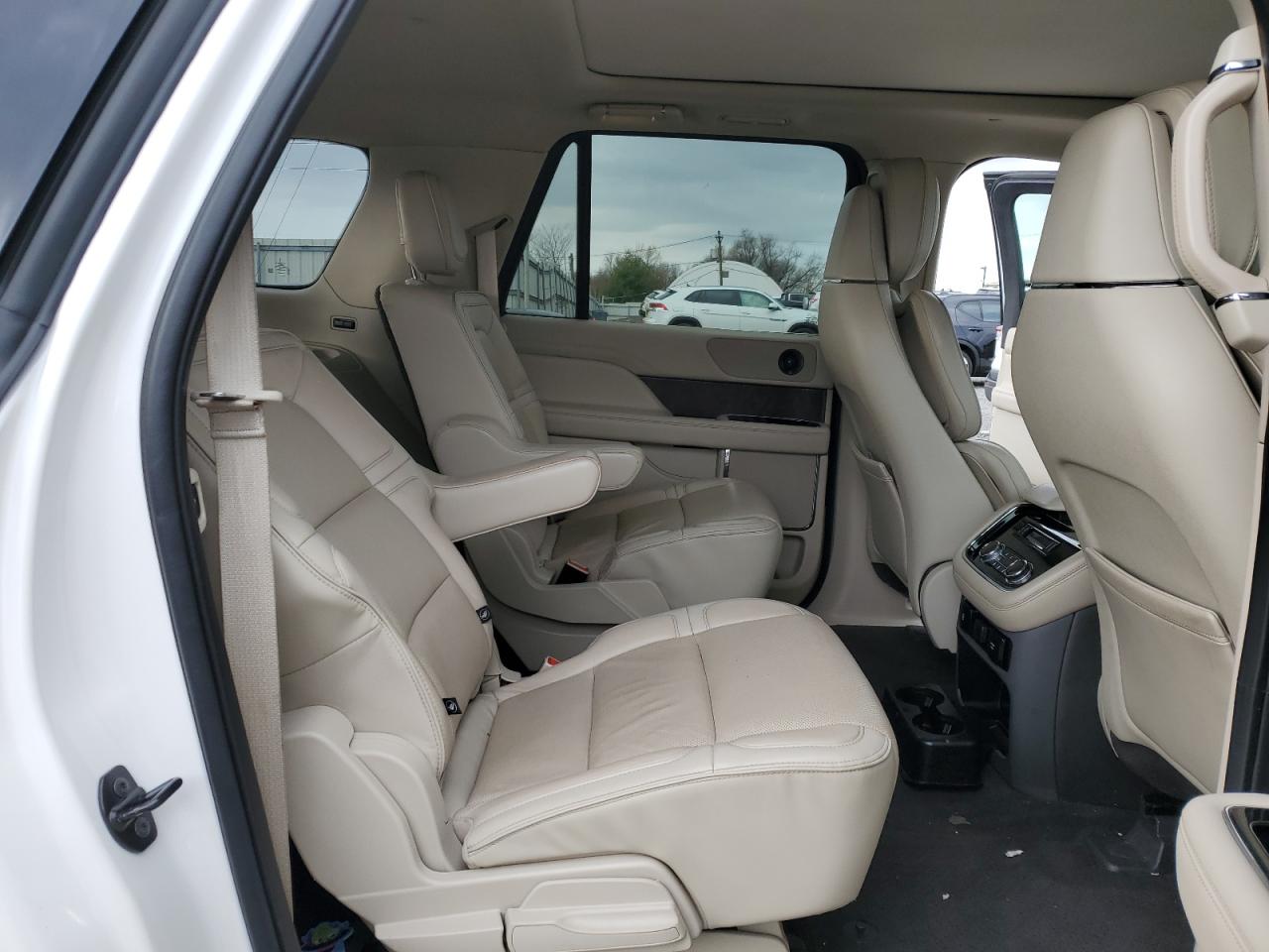 2019 Lincoln Navigator L Select VIN: 5LMJJ3JT4KEL25986 Lot: 92583395