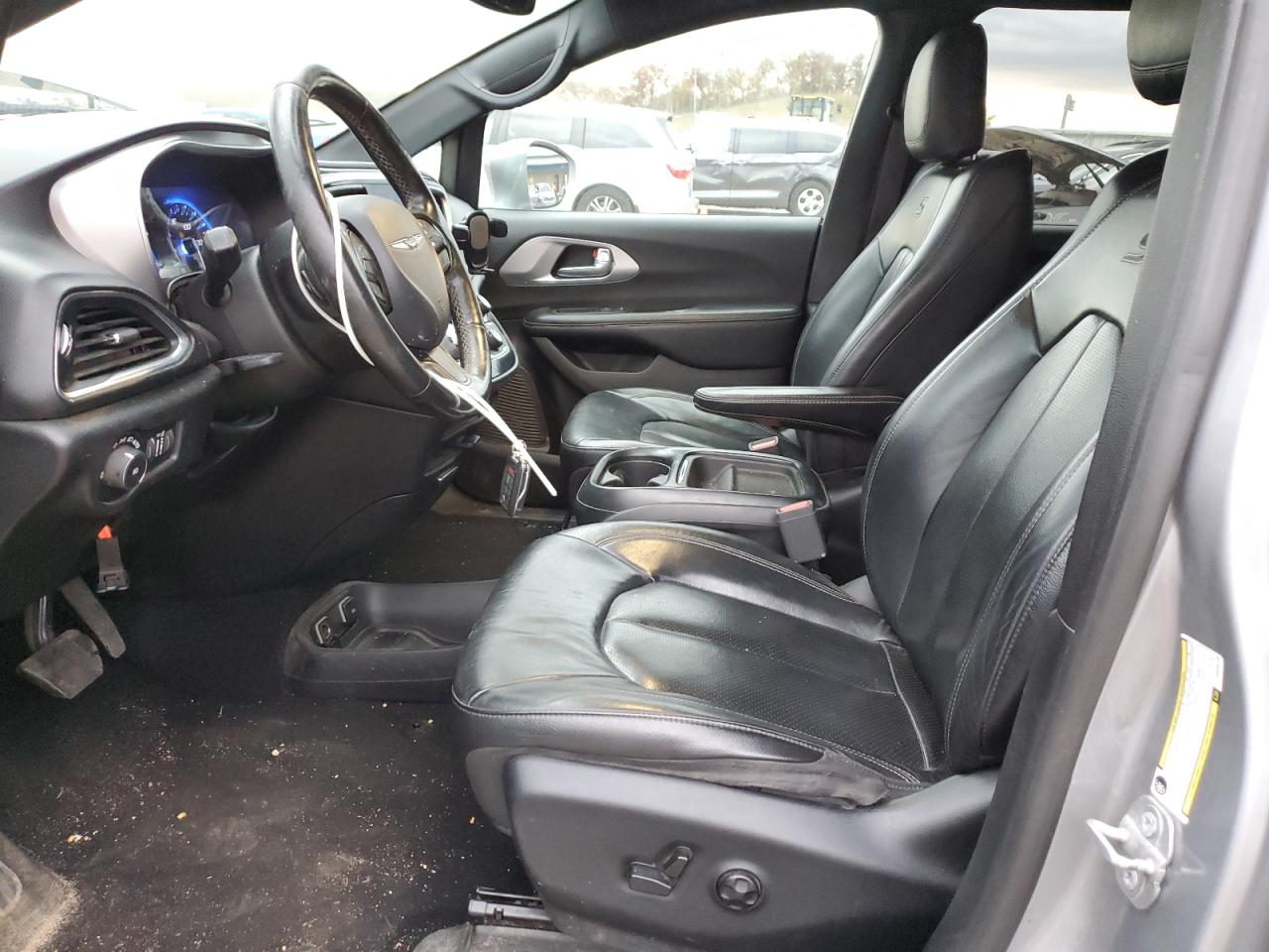 2019 Chrysler Pacifica Touring L VIN: 2C4RC1BG1KR638748 Lot: 91903945