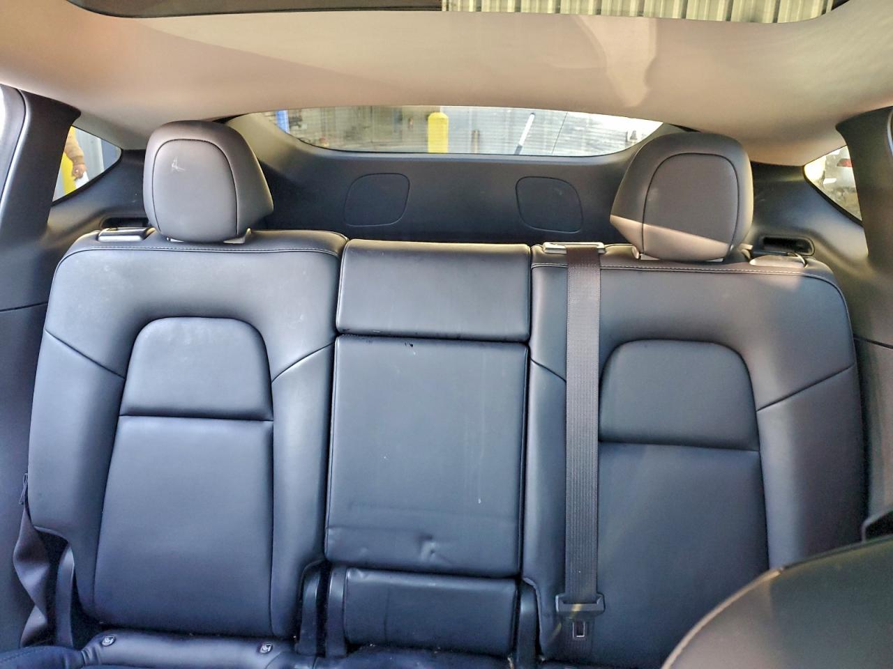 2022 Tesla Model Y VIN: 7SAYGDEE1NF321454 Lot: 93972555