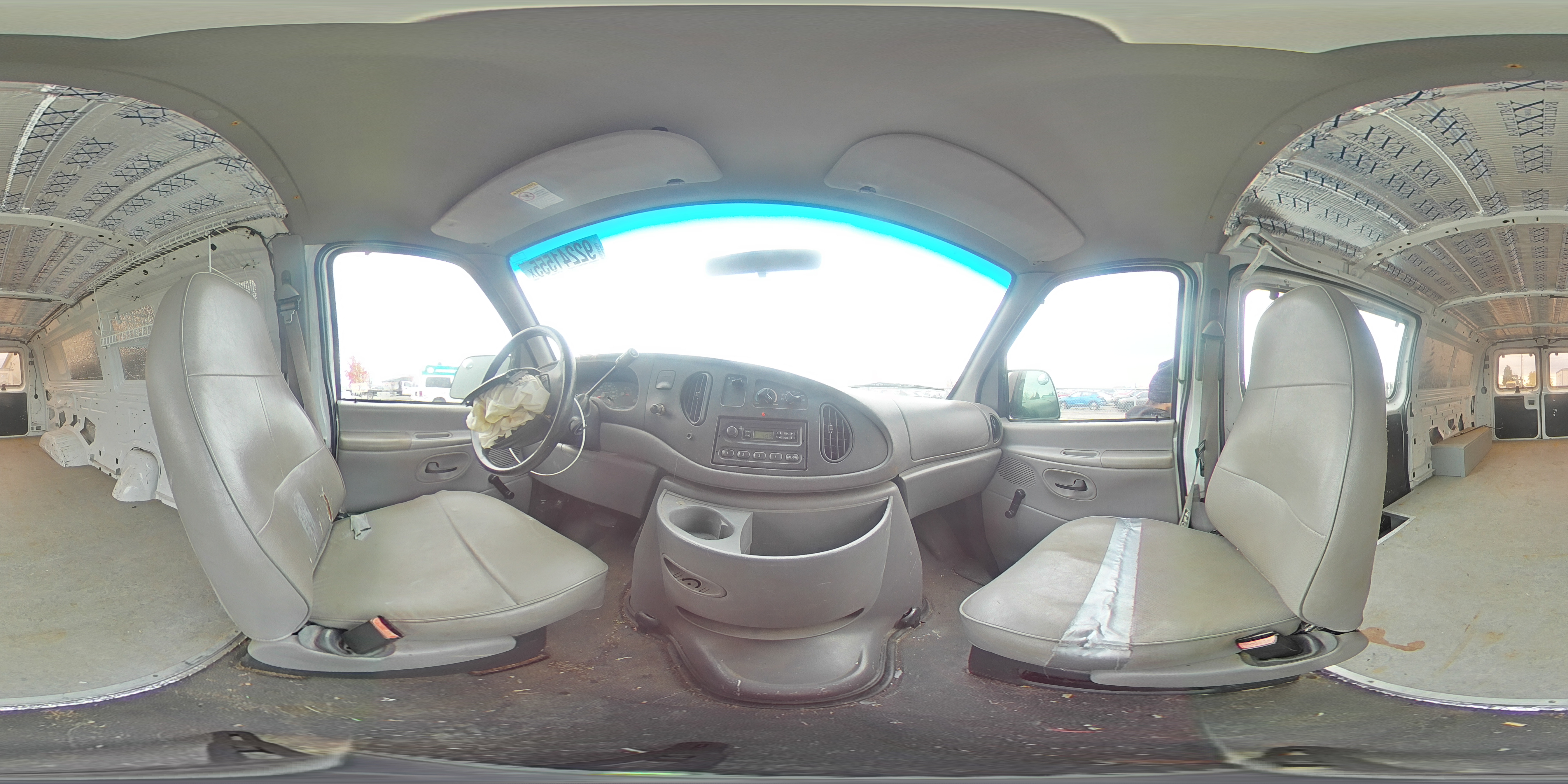 1999 Ford Econoline E250 Van VIN: 1FTNE24L8XHB30627 Lot: 92241555