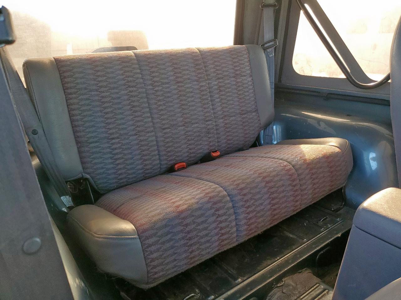 1998 Jeep Wrangler / Tj Sport VIN: 1J4FY19S0WP701077 Lot: 92947075