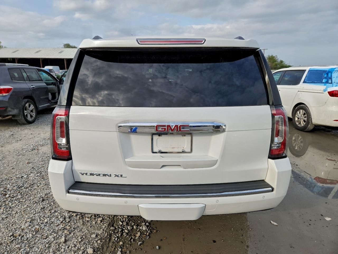 2019 GMC Yukon Xl Denali VIN: 1GKS2HKJ2KR148578 Lot: 92455195