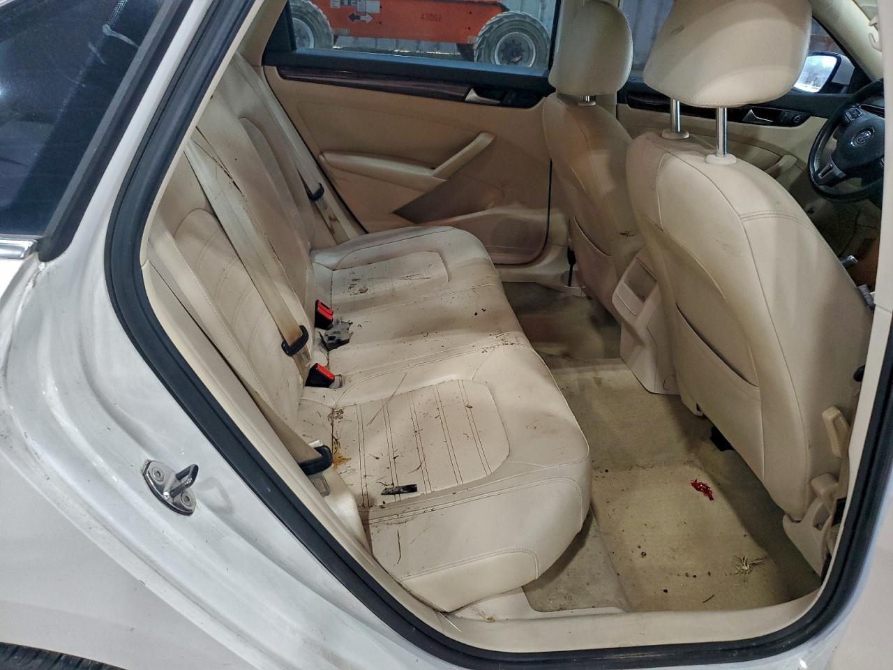 2012 Volkswagen Passat Sel VIN: 1VWCP7A37CC040988 Lot: 93347895