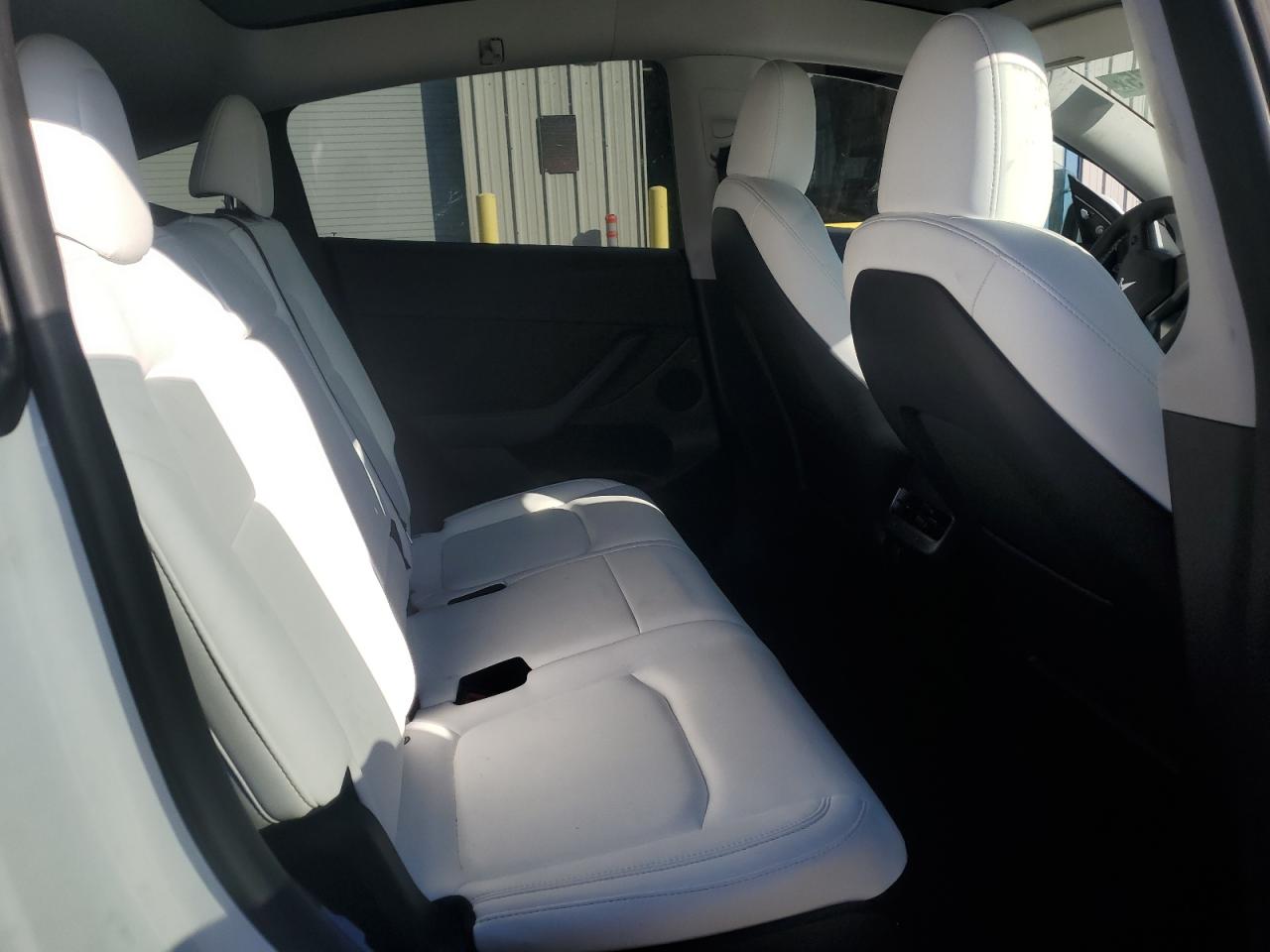 2023 Tesla Model Y VIN: 7SAYGAEE6PF861688 Lot: 90724375