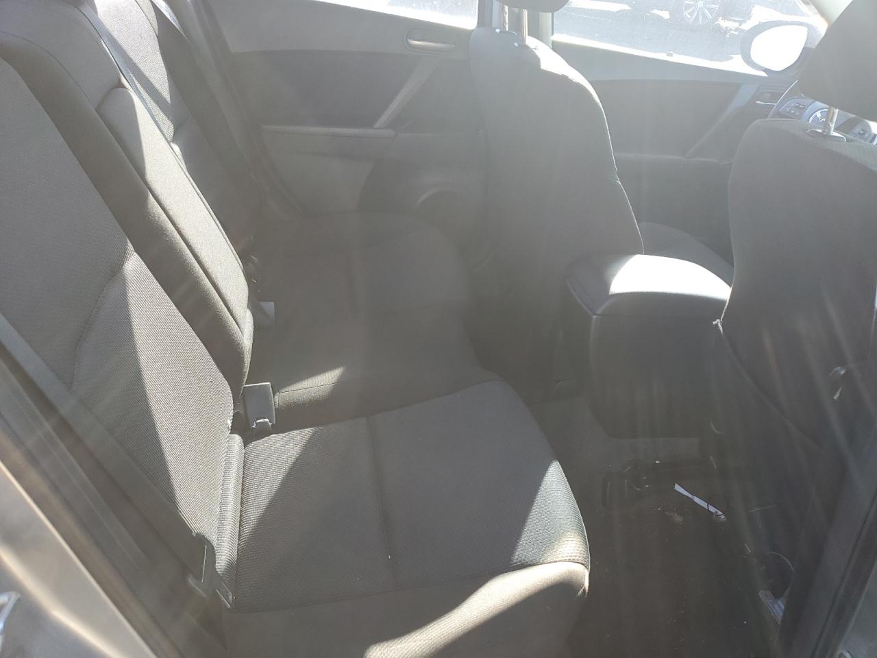 2011 Mazda 3 I VIN: JM1BL1VF4B1361263 Lot: 92919285