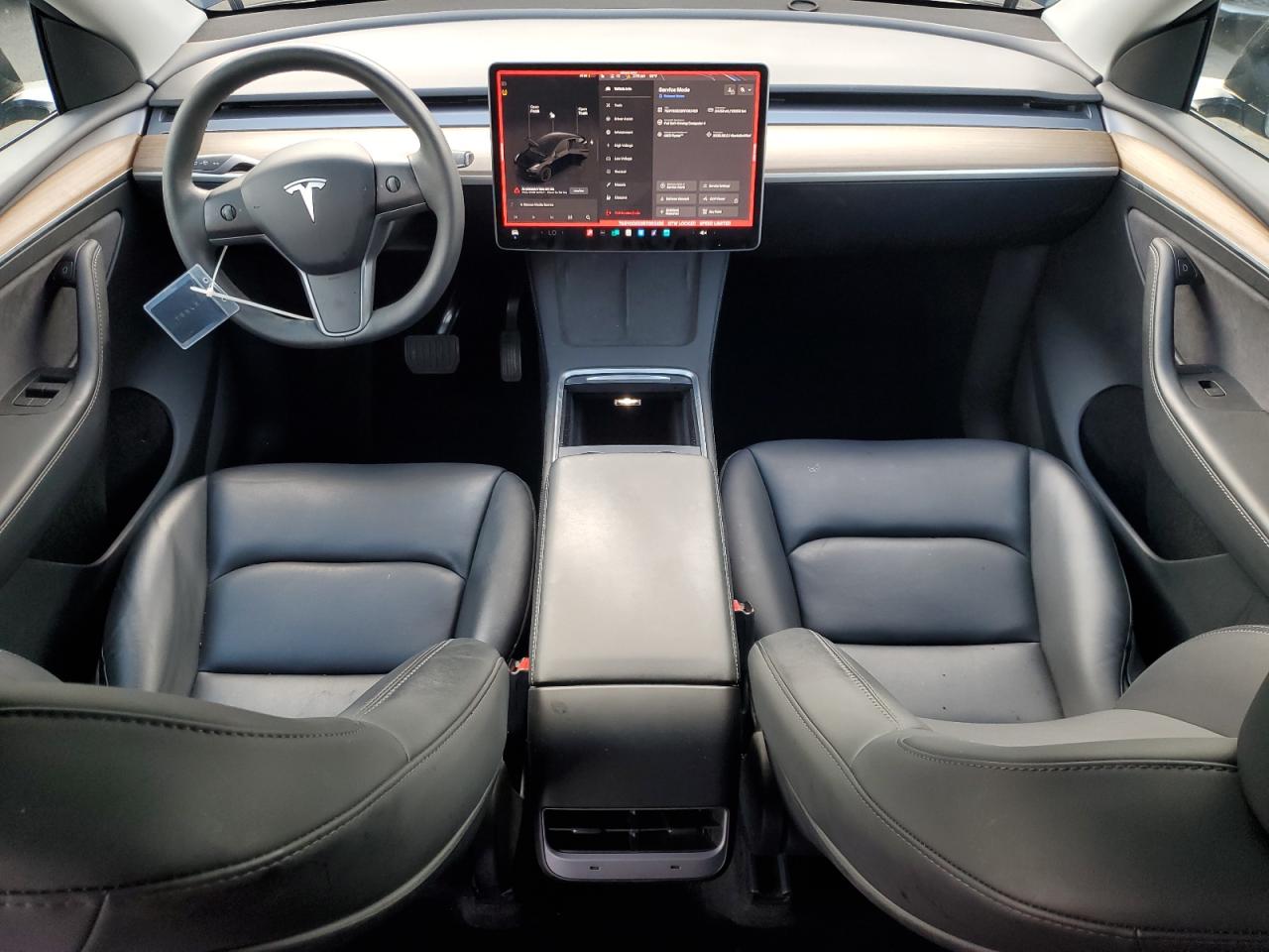 2024 Tesla Model Y VIN: 7SAYGDEE0RF002455 Lot: 93661315