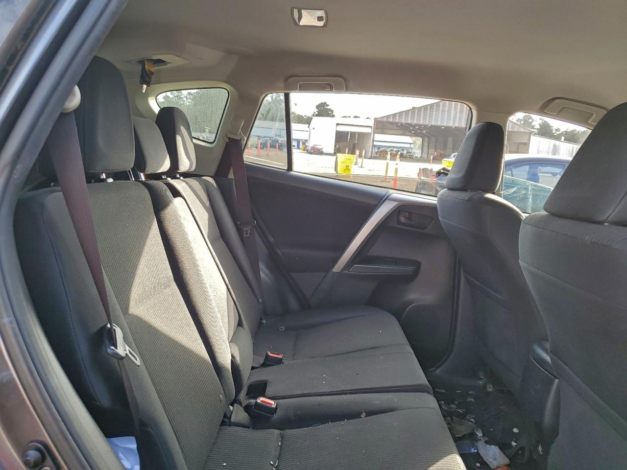 2017 Toyota Rav4 Le VIN: JTMZFREV8HJ147994 Lot: 93895885