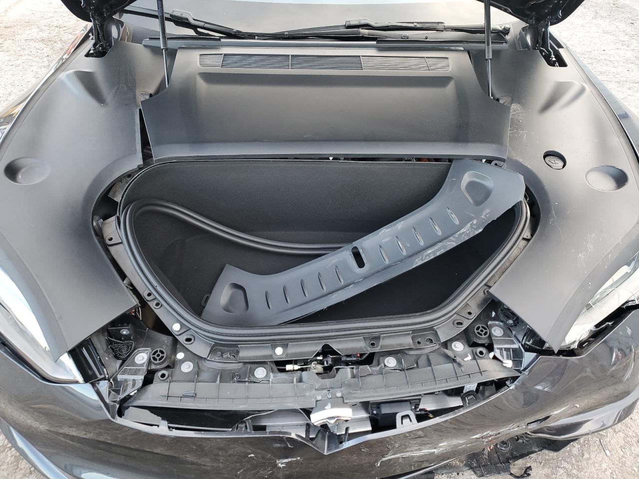 2025 Tesla Model S VIN: 5YJSA1E51SF549355 Lot: 92758645