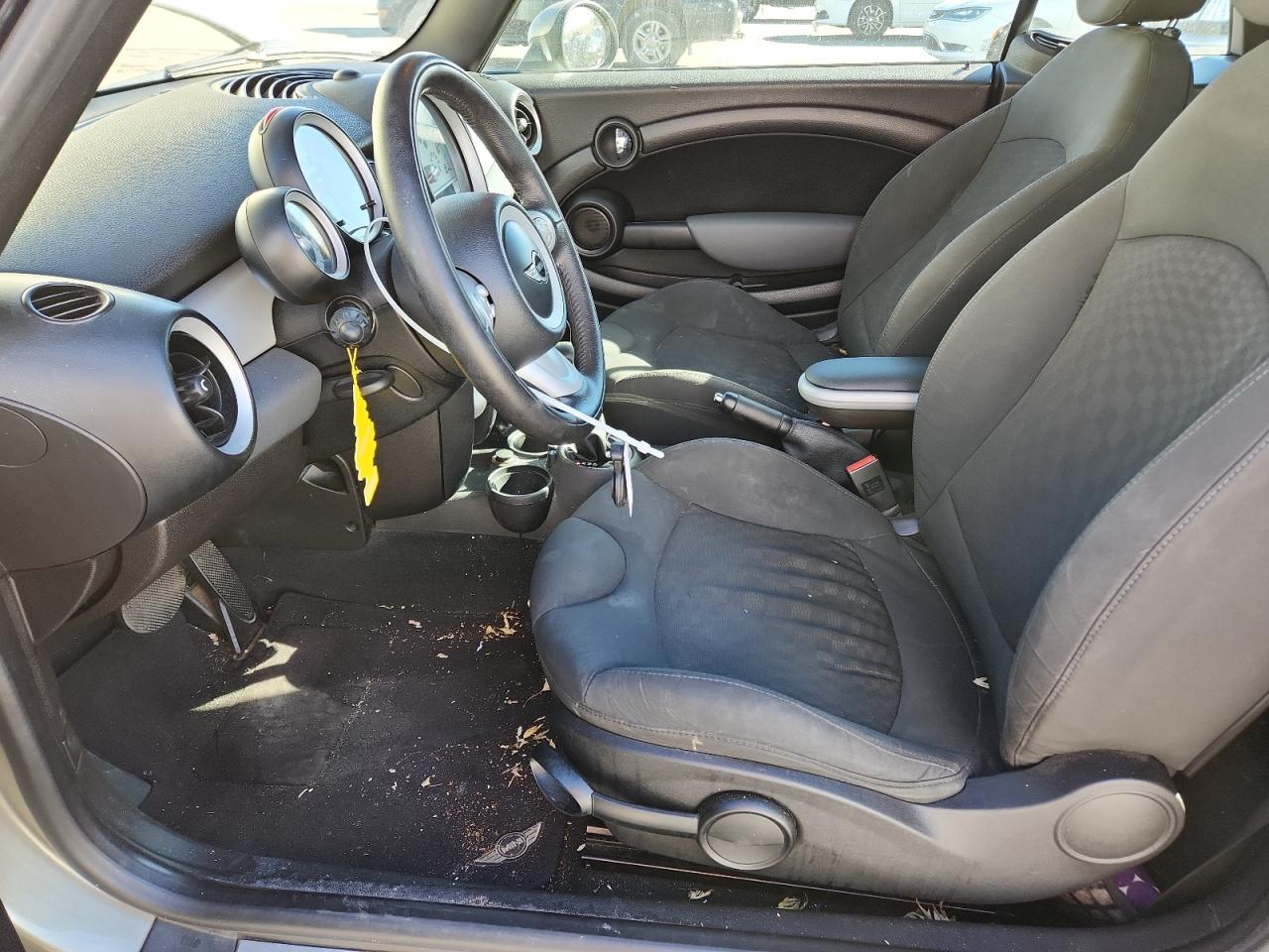 2009 Mini Cooper VIN: WMWMR33589TU96755 Lot: 91290815