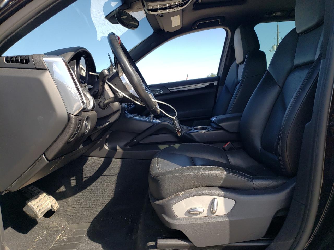 2015 Porsche Cayenne S VIN: WP1AB2A26FLA56511 Lot: 92051675