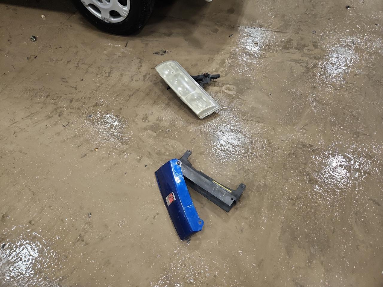 2005 Saturn Vue VIN: 5GZCZ33D05S828126 Lot: 92349875