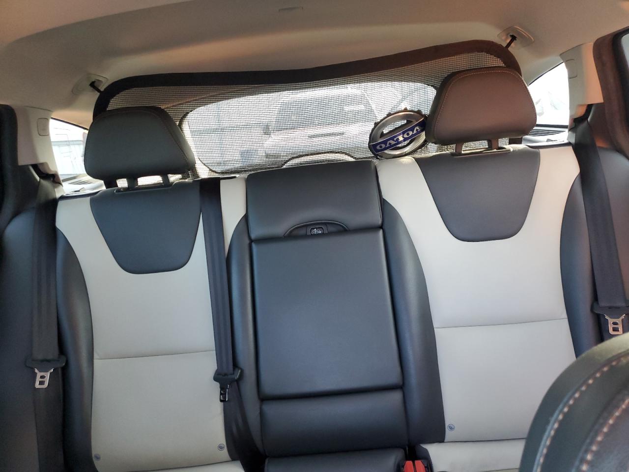 2017 Volvo V60 Cross Country Platinum VIN: YV440MWM2H1031708 Lot: 92941915