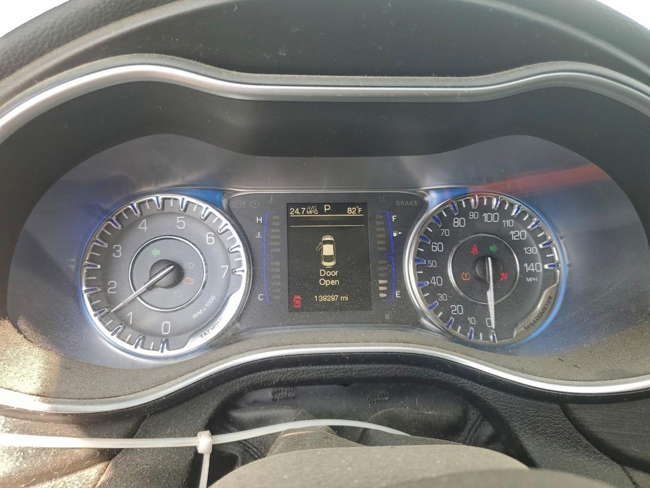 2015 Chrysler 200 Limited VIN: 1C3CCCAB4FN566880 Lot: 93704065