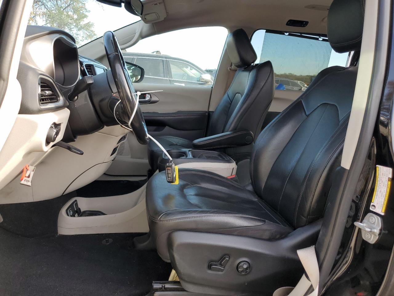 2020 Chrysler Pacifica Touring L VIN: 2C4RC1BG2LR271179 Lot: 90834595