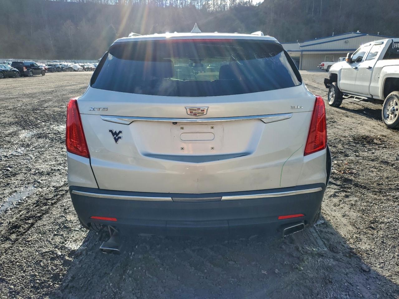 2018 Cadillac Xt5 Premium Luxury VIN: 1GYKNERS9JZ248377 Lot: 94344525