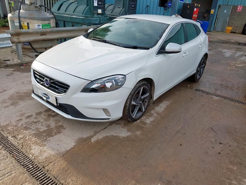 2015 VOLVO V40 D3 [4 CYL 150] R DESIGN NAV 5DR for sale at Copart WISBECH