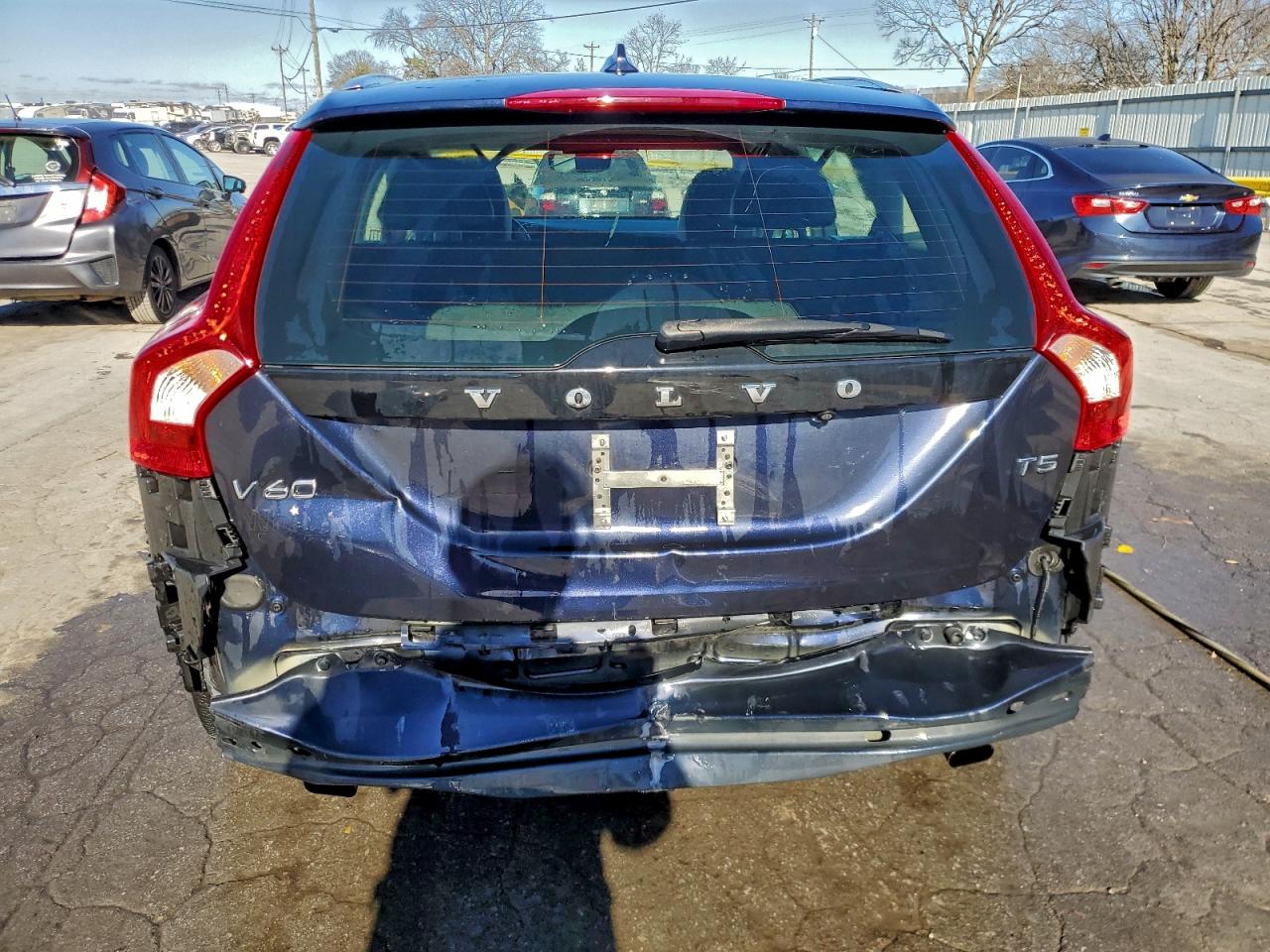 2017 Volvo V60 T5 Premier VIN: YV140MEK7H1372969 Lot: 92765245