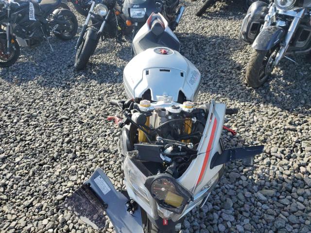 2016 APRILIA RSV4 RF  