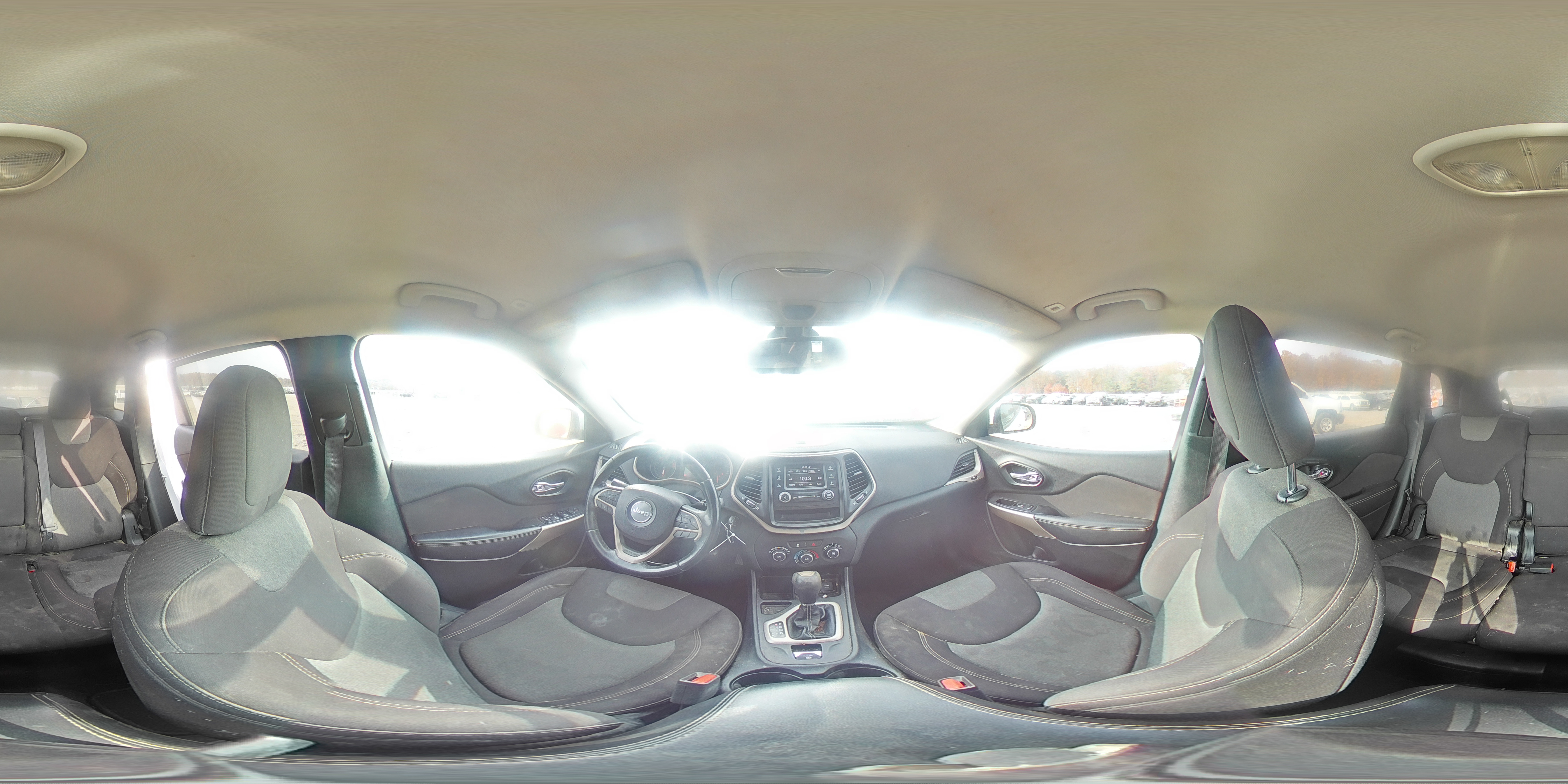 2018 Jeep Cherokee Latitude VIN: 1C4PJLCB0JD557219 Lot: 93528495