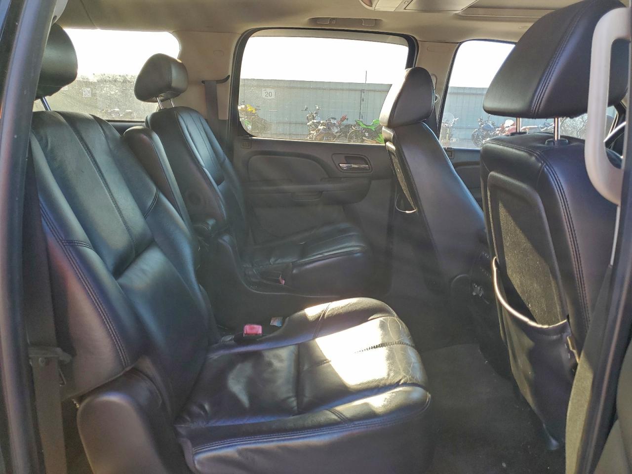 2008 Chevrolet Suburban C1500 Ls VIN: 3GNFC16048G173002 Lot: 93703825