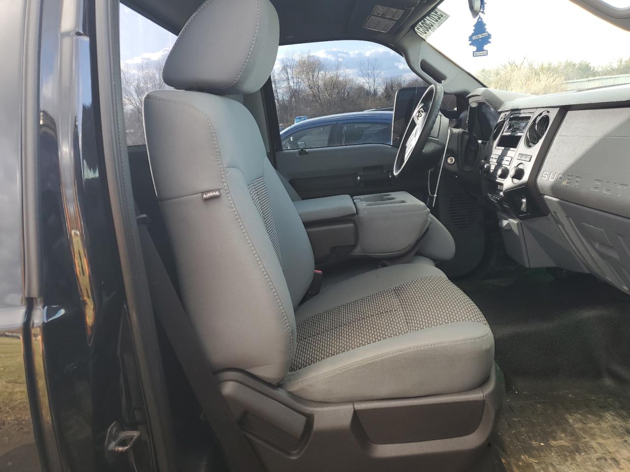 2011 Ford F250 Super Duty VIN: 1FTBF2BT1BEA12190 Lot: 92615685