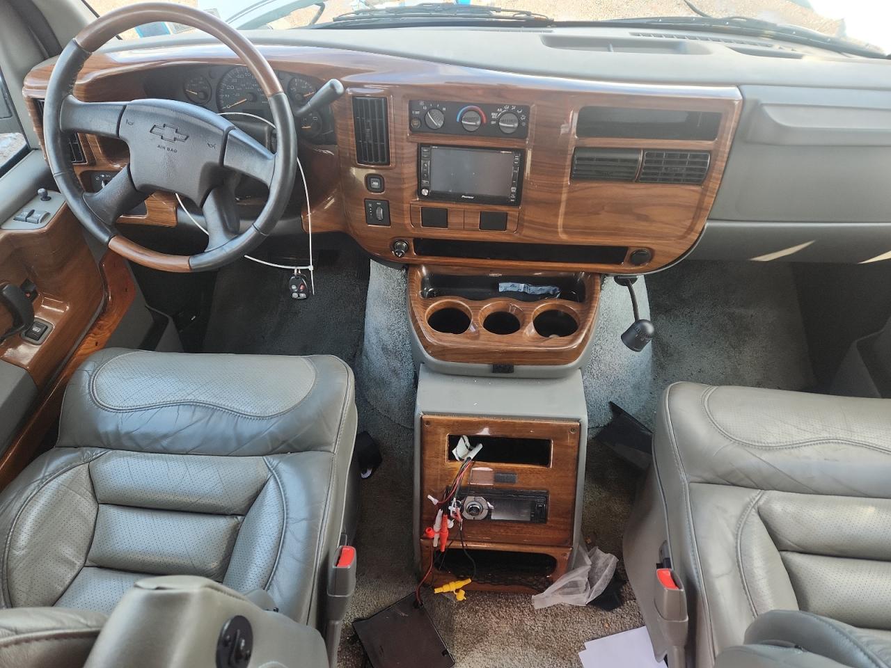 2005 Chevrolet Express G1500 VIN: 1GBFG15TX51212747 Lot: 93074765