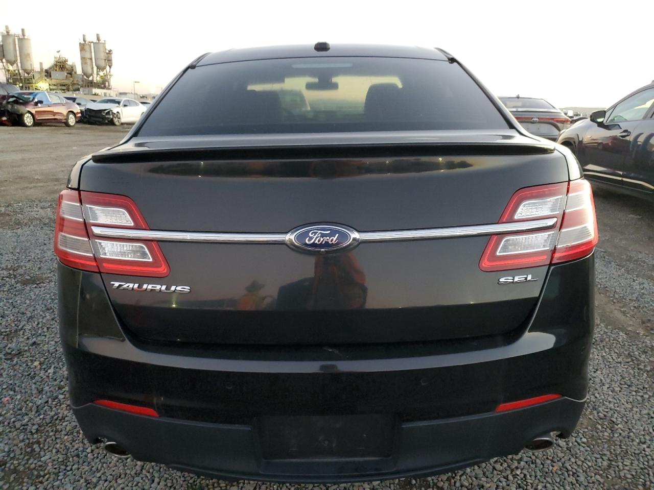 2015 Ford Taurus Sel VIN: 1FAHP2E82FG100678 Lot: 93882515
