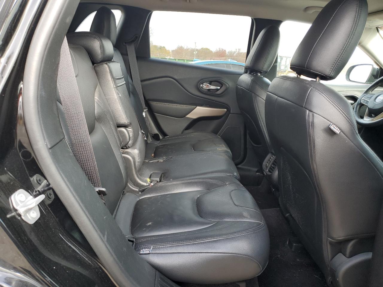 2017 Jeep Cherokee Latitude VIN: 1C4PJMCS4HW639264 Lot: 93012465